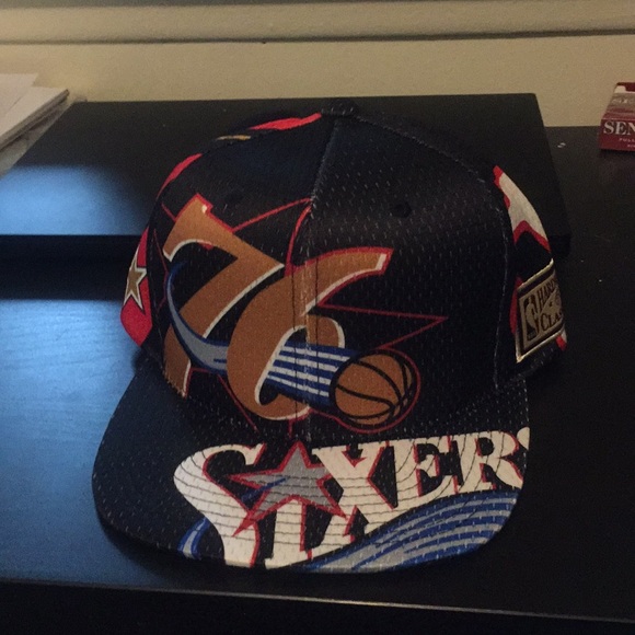 Philadelphia Seventy Sixers Mitchell and Ness Hat - Picture 1 of 2
